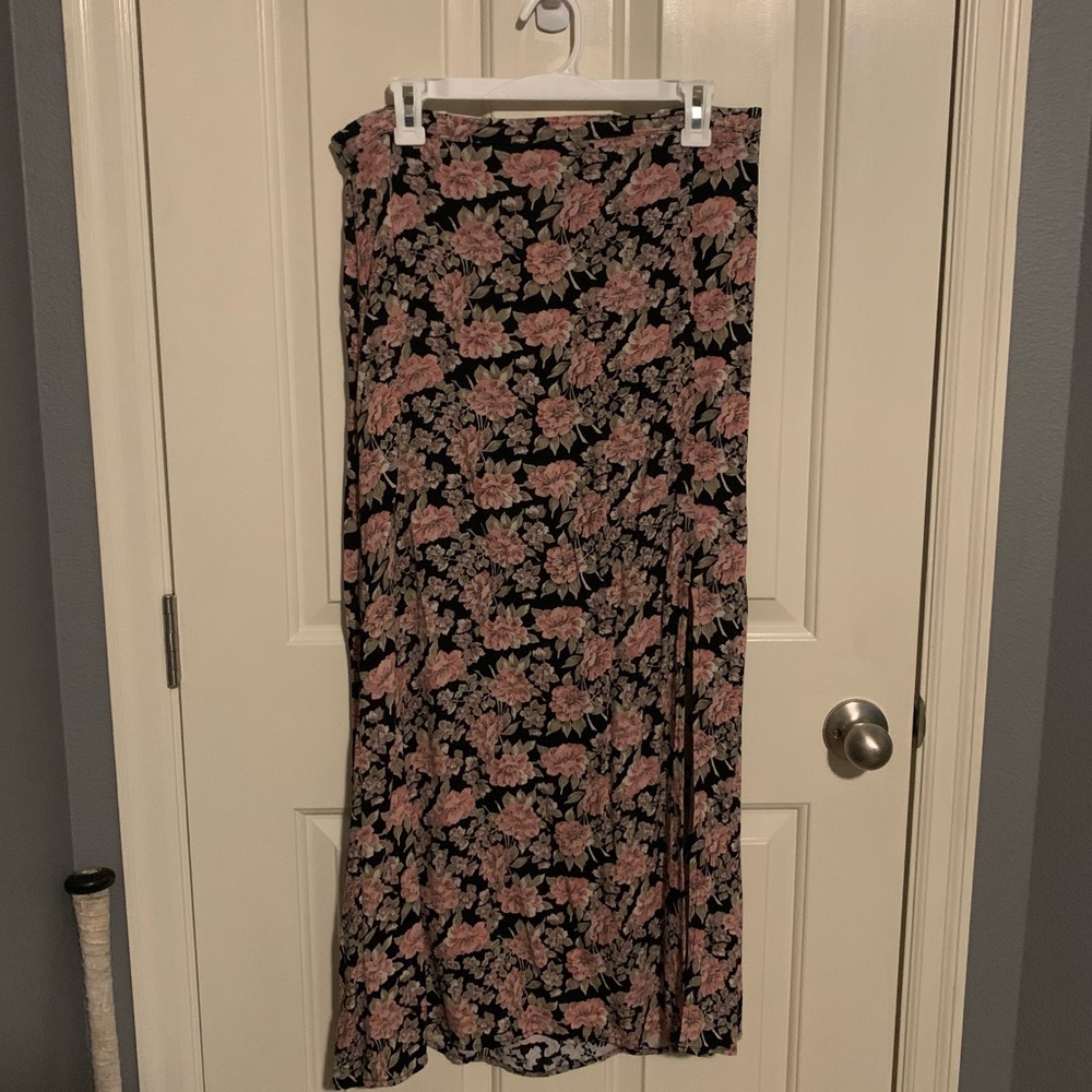 American Eagle Floral Maxi Skirt
